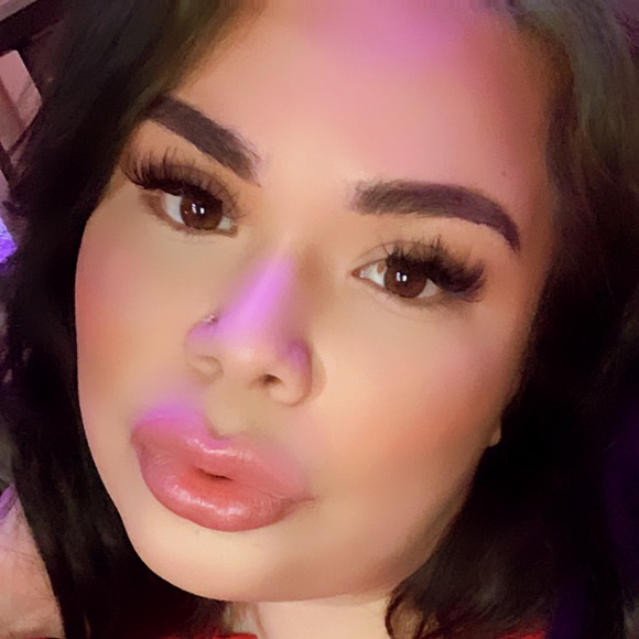 Meet your Posher, Karely - Picture 1 of 1